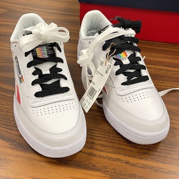 Reebok - C Revenge Tennis Shoes. NWTs. Sold out! Men’s 6.5 - Picture 3 of 5